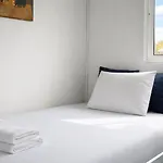 Lejlighed Modern City Stay - Renovated Apartment Near Finikoudes Beach Larnaca